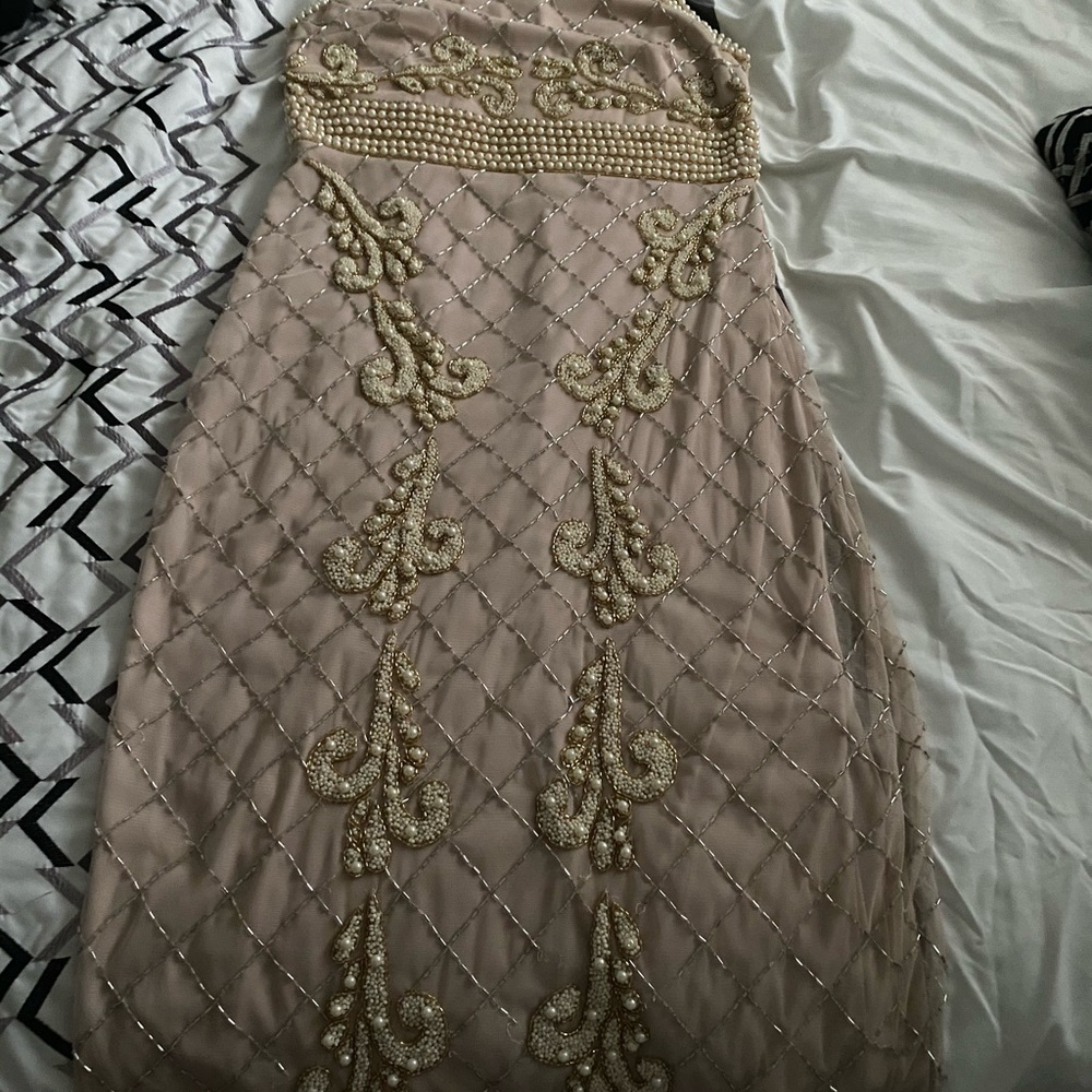 Dress - Picture 8 of 8